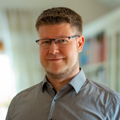Dr. Julian Greve